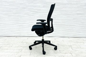 ヘイワース ゾディチェア 中古 HAWORTH ゾディ 上下可動肘 中古オフィス家具 ブラック系の画像