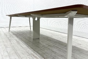 ウチダ レムナ 大型会議テーブル 中古 ミーティングテーブル 大型会議机 中古オフィス家具 ブラウン 木目 3200/1200/720の画像