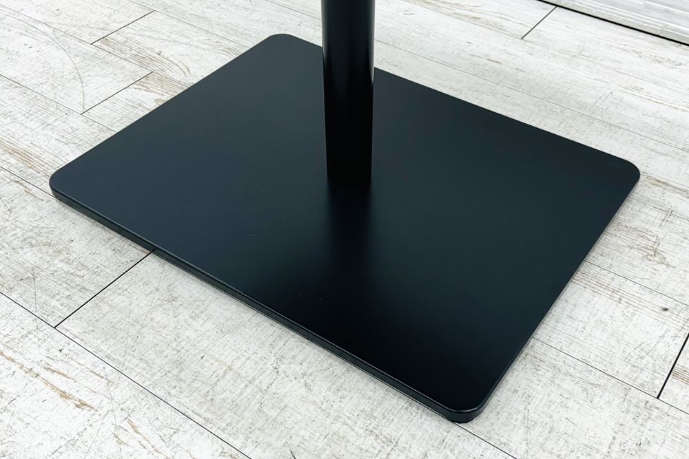 オカムラ Alt Piazza(アルトピアッツァ)シリーズ 中古 ミーティングテーブル 休憩室用テーブル カフェテーブル 中古オフィス家具 750/600/720の画像