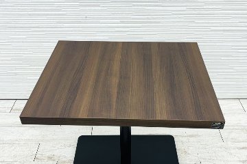 オカムラ Alt Piazza(アルトピアッツァ)シリーズ 中古 ミーティングテーブル 休憩室用テーブル カフェテーブル 中古オフィス家具 750/600/720の画像