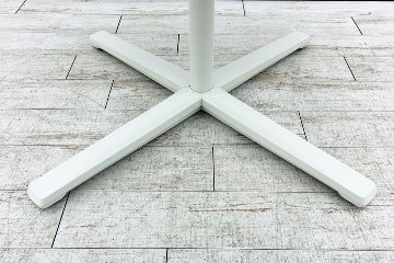 オカムラ ライブス 中古 Lives 丸テーブル ミーティングテーブル 会議机 カフェテーブル 中古オフィス家具 900/900/720の画像