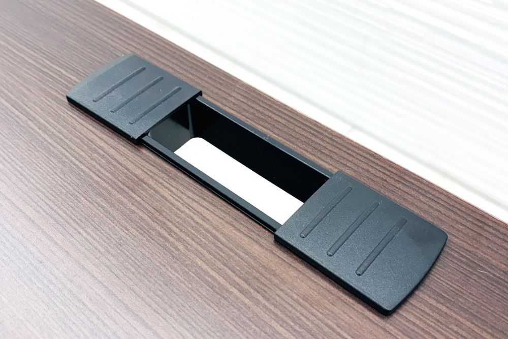 新品デスク 新品机 片袖机 片袖デスク スチールデスク 事務机 オフィスデスク 中古オフィス家具 1200/700/700 BR/BK/BKの画像