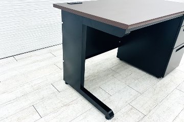 新品デスク 新品机 片袖机 片袖デスク スチールデスク 事務机 オフィスデスク 中古オフィス家具 1200/700/700 BR/BK/BKの画像