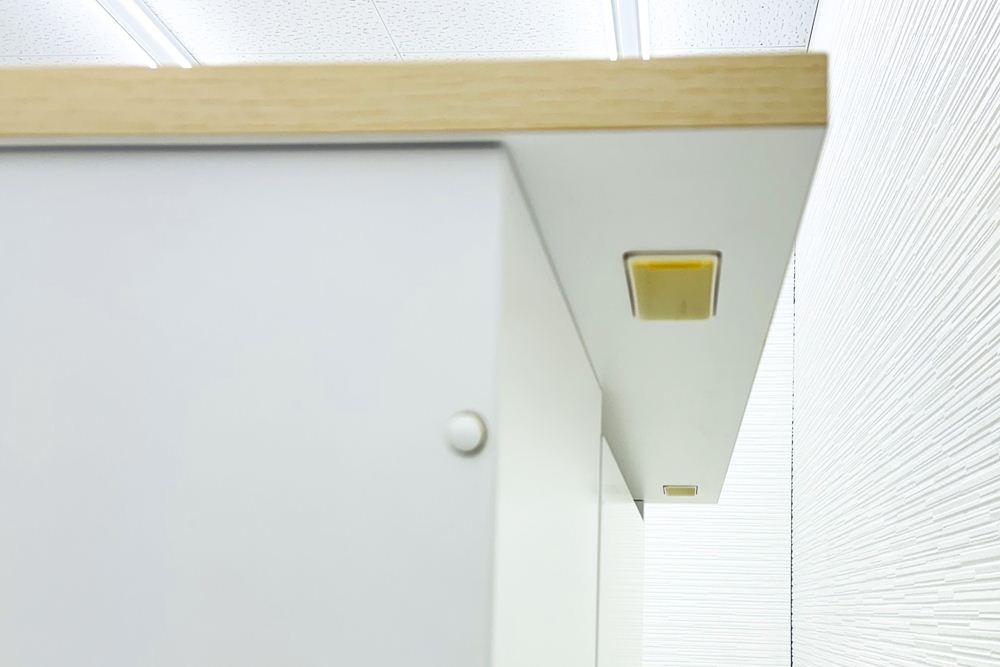 新品デスク 新品机 片袖机 片袖デスク スチールデスク 事務机 オフィスデスク 中古オフィス家具 1200/700/700 NA/WH/WHの画像