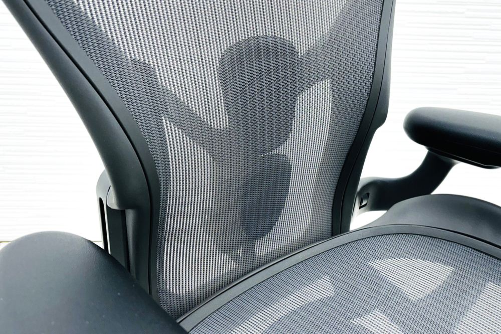 【未開封未使用品】 ハーマンミラー アーロンチェア リマスタード Aサイズ フル装備 中古 Herman Miller Aeron Chairs 中古オフィス家具 グラファイトの画像