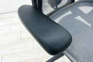【未開封未使用品】 ハーマンミラー アーロンチェア リマスタード Aサイズ フル装備 中古 Herman Miller Aeron Chairs 中古オフィス家具 グラファイトの画像