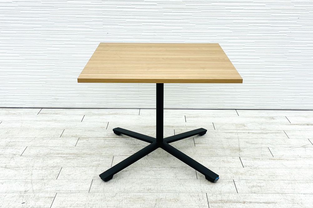 コクヨ ビエナ カフェテーブル 中古 ミーティングテーブル 角テーブル 幅900 中古オフィス家具 キャスター脚 900/900/720の画像
