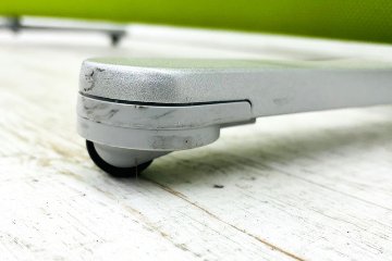 オカムラ マッフル パーテーション パーティション 中古パーテーション 間仕切り 高1700 キャスター脚付 グレープ 1100/550/1700の画像