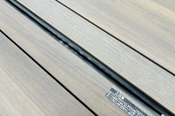 オカムラ プリシード 中古 小型会議テーブル 幅2400 ミーティングテーブル 会議机 中古オフィス家具 舟形天板 2400/1200/720の画像