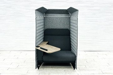 インテントフォーカスシート 中古 イトーキ ワークブース パーテーション ワーキングソファ ソファー 1人用ソファ 中古オフィス家具 電源コード付き 1000/820/1600の画像