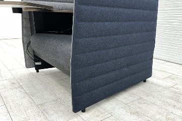 インテントフォーカスシート 中古 イトーキ ワークブース パーテーション ワーキングソファ ソファー 1人用ソファ 中古オフィス家具 電源コード付き 1000/820/1600の画像