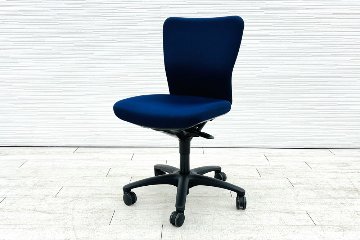 オカムラ カロッツァチェア 中古 OKAMURA Carrozza クッション ブルー ローバック 肘無 中古オフィス家具 オフィスチェアの画像