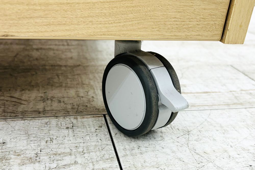 オカムラ トラッシュユニット ダストボックス 中古 キャスター付き ゴミ箱 ごみ箱 中古オフィス家具 ネオウッドライト 1000/520/900の画像