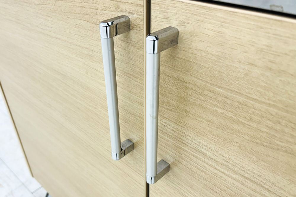 オカムラ トラッシュユニット ダストボックス 中古 キャスター付き ゴミ箱 ごみ箱 中古オフィス家具 ネオウッドライト 1000/520/900の画像