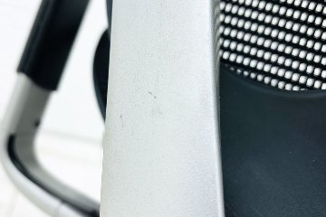 コンテッサチェア オカムラ 中古 OKAMURA Contessa メッシュ 可動肘 中古オフィス家具 高機能チェア ブラックの画像