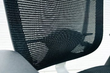 コンテッサチェア オカムラ 中古 OKAMURA Contessa メッシュ 可動肘 中古オフィス家具 高機能チェア ブラックの画像