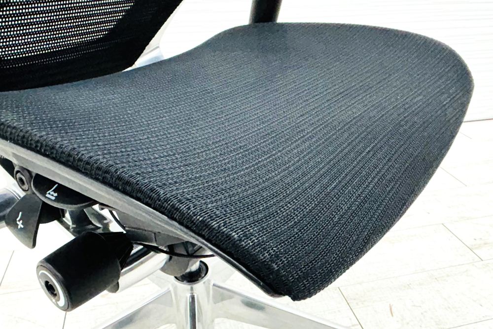 バロンチェア 中古 オカムラ OKAMURA Baron ブラック 可動肘 ハイバック ポリッシュフレーム 中古オフィス家具 メッシュの画像