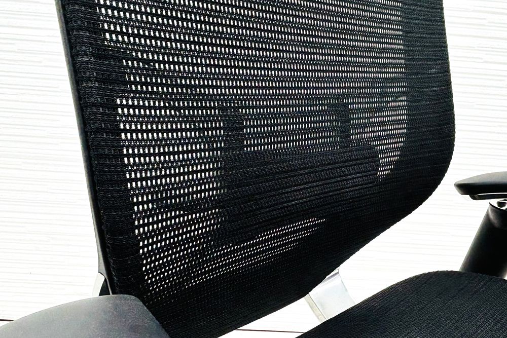 バロンチェア 中古 オカムラ OKAMURA Baron ブラック 可動肘 ハイバック ポリッシュフレーム 中古オフィス家具 メッシュの画像