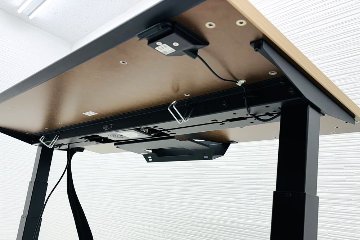 コクヨ シークエンス 幅1350 SEQUENCE 電動昇降デスク 中古デスク 中古机 中古オフィス家具 1350/675/630～1290の画像