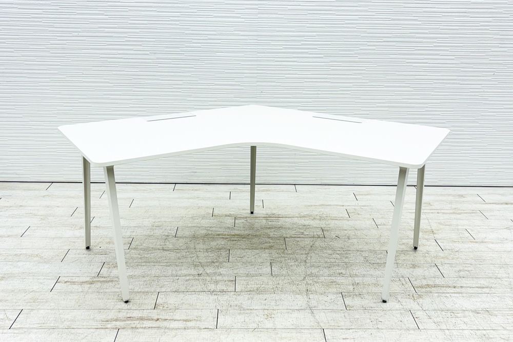 内田洋行 レムナ ブーメランデスク 中古 120° 1200mm UCHIDA 事務机 中古オフィス家具 1200/1200(700)/720の画像