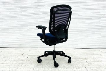 コンテッサチェア オカムラ 中古 2018年製 コンテッサ 座クッション 可動肘 中古オフィス家具 高機能チェア ダークブルーの画像