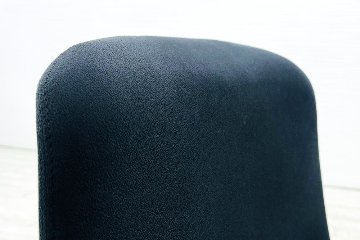 オカムラ ゼファーチェア 中古 ゼファー 中古オフィス家具OKAMURA  Zephyr クッション 可動肘 ブラックの画像