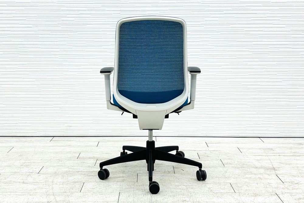 コクヨ シロッコチェア 中古 Scirocco(シロッコ)シリーズ 可動肘 KOKUYO 中古オフィス家具 ターコイズブルーの画像
