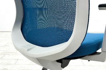 コクヨ シロッコチェア 中古 Scirocco(シロッコ)シリーズ 可動肘 KOKUYO 中古オフィス家具 ターコイズブルーの画像