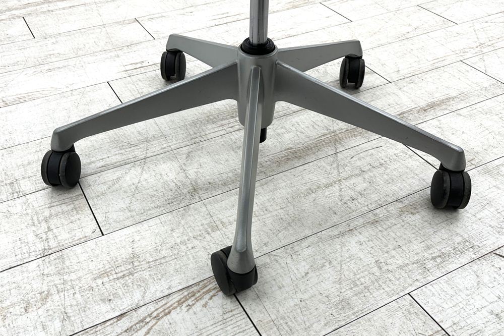 バロンチェア オカムラ エクストラハイバック OKAMURA Baron 固定肘 高機能チェア 中古オフィス家具 固定ヘッドレスト グレーの画像