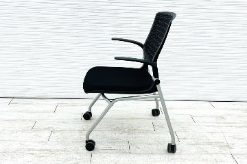 オカムラ グラータチェア 中古 【4本セット】 ミーティングチェア グラータ ネスティングチェア ブラック 肘付 中古オフィス家具 の画像