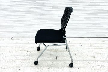 オカムラ グラータチェア 中古 【4本セット】 ネスティングチェア ミーティングチェア グラータ ブラック 中古オフィス家具 の画像