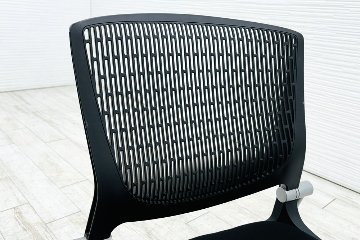 オカムラ グラータチェア 中古 【4本セット】 ネスティングチェア ミーティングチェア グラータ ブラック 中古オフィス家具 の画像