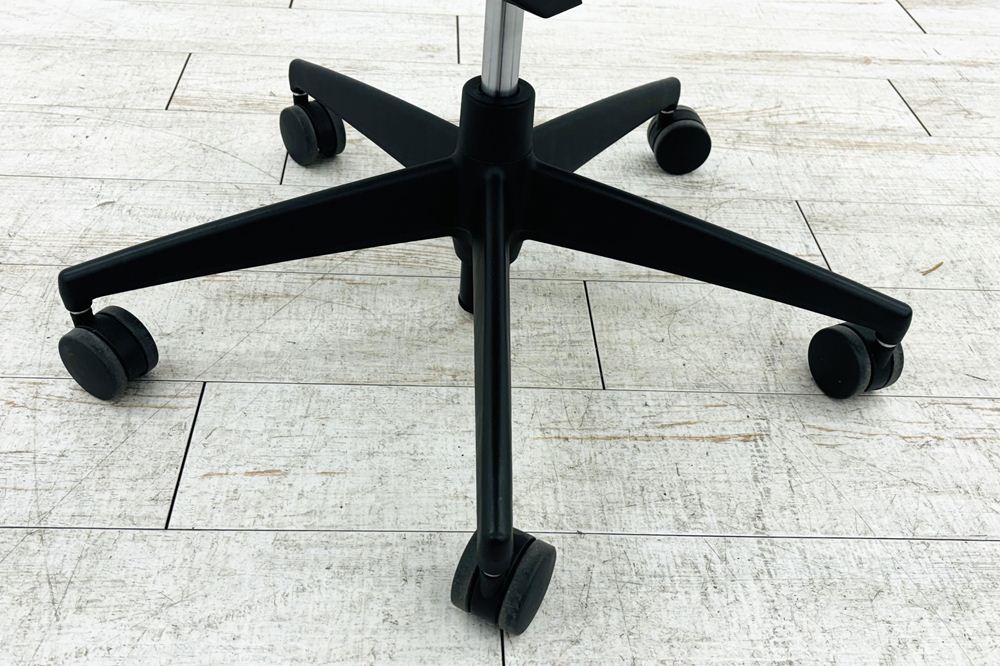 コクヨ ウィザードチェア 中古 KOKUYO Wizard クッション 肘無 中古事務椅子 中古オフィス家具 ブラックの画像