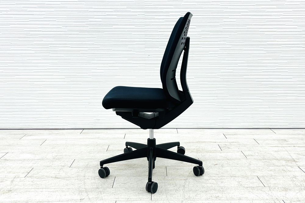コクヨ ウィザードチェア 中古 KOKUYO Wizard クッション 肘無 中古事務椅子 中古オフィス家具 ブラックの画像