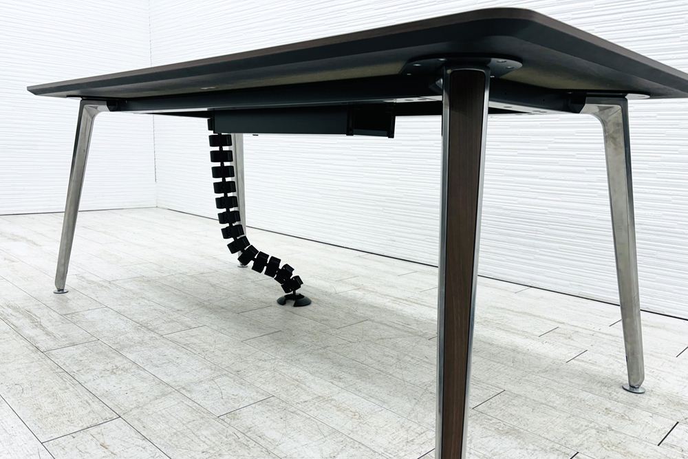 オカムラ プリシード PRECEDE 中古 小型会議テーブル ミーティングテーブル 会議机 中古オフィス家具 1800/900/720の画像