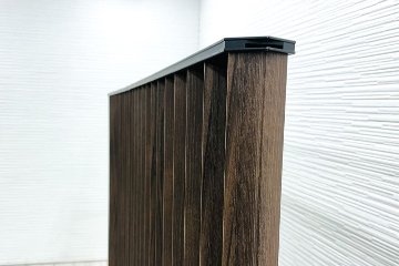 コクヨ ストライプル 中古 ストレートタイプ 【W1200×2】 パーテーション ルーバースクリーン 間仕切り ウッドタイプ 2550/500/1630の画像