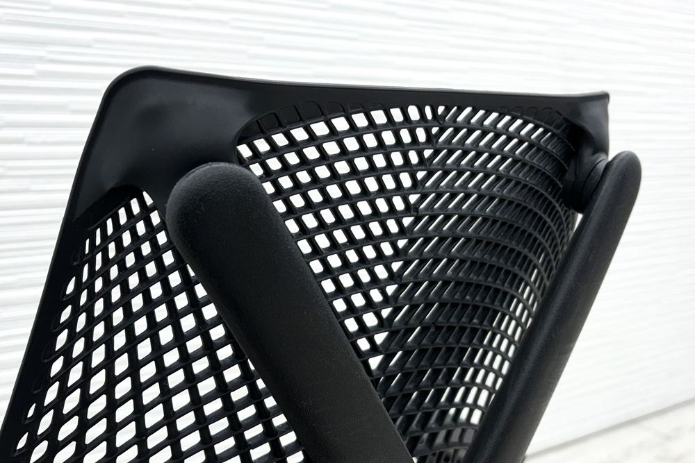ハーマンミラー セイルチェア 中古 2018年製 ダークグリーン Herman Miller SAYL Chair 中古オフィス家具 可動肘の画像