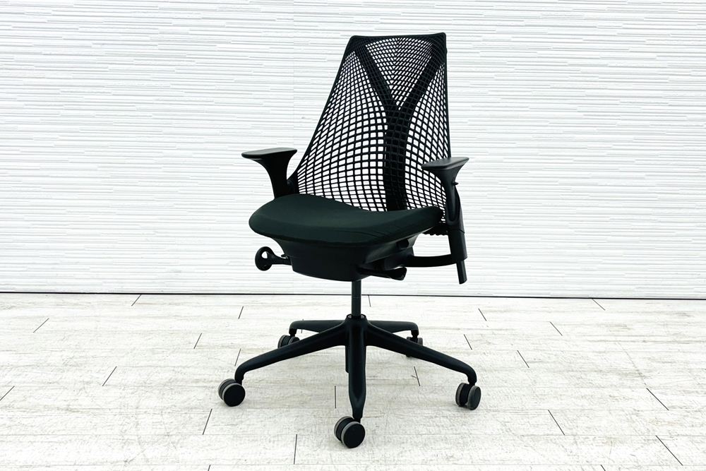 ハーマンミラー セイルチェア 中古 2018年製 ダークグリーン Herman Miller SAYL Chair 中古オフィス家具 可動肘の画像