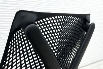 ハーマンミラー セイルチェア 中古 2018年製 ダークグリーン Herman Miller SAYL Chair 中古オフィス家具 可動肘の画像