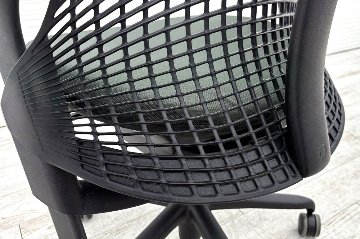 ハーマンミラー セイルチェア 中古 2018年製 ダークグリーン Herman Miller SAYL Chair 中古オフィス家具 可動肘の画像