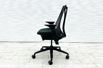 ハーマンミラー セイルチェア 中古 2018年製 ダークグリーン Herman Miller SAYL Chair 中古オフィス家具 可動肘の画像