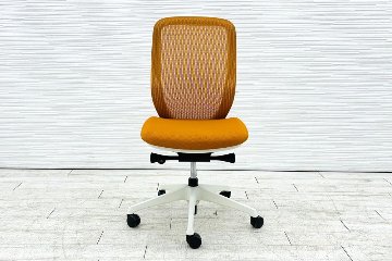 オカムラ シルフィーチェア 中古 ハイバック 肘無 Sylphy 背メッシュ 中古オフィス家具 オレンジの画像