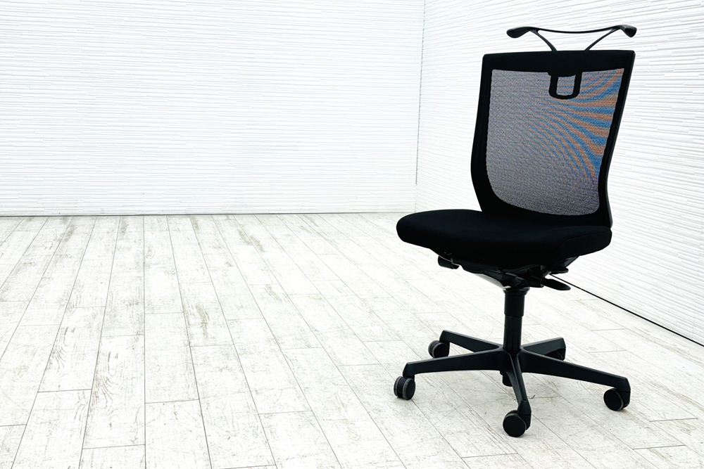 オカムラ エスクードチェア 中古 肘無 事務椅子 中古オフィス家具 OKAMURA ESCUDO ハイバック ブラックの画像