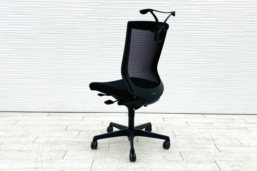 オカムラ エスクードチェア 中古 肘無 事務椅子 中古オフィス家具 OKAMURA ESCUDO ハイバック ブラックの画像