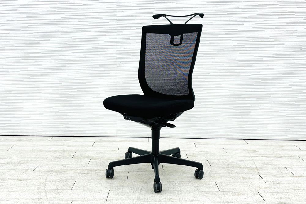 オカムラ エスクードチェア 中古 肘無 事務椅子 中古オフィス家具 OKAMURA ESCUDO ハイバック ブラックの画像