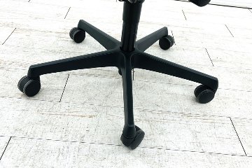 オカムラ エスクードチェア 中古 肘無 事務椅子 中古オフィス家具 OKAMURA ESCUDO ハイバック ブラックの画像