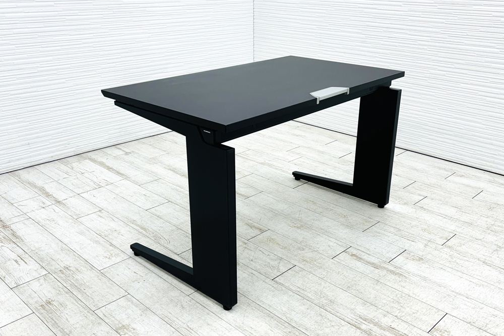 オカムラ プロユニット 中古 平机 ブラック 平デスク 事務机 Pro Unit 中古オフィス家具 1200/700/720の画像