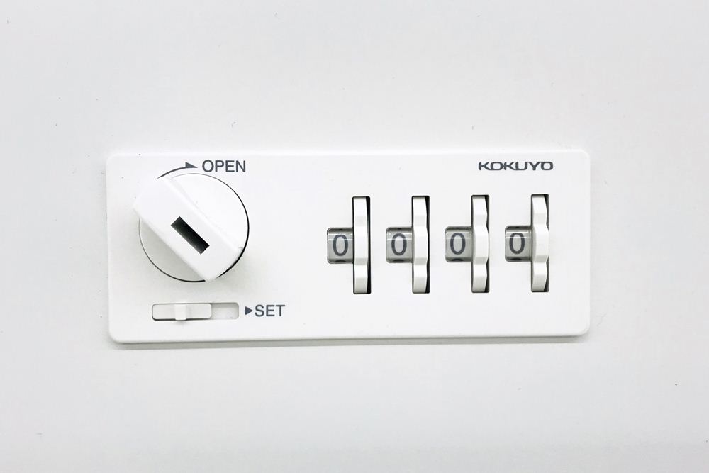 8人用ロッカー 8人用 スチール ロッカー 中古 コクヨ エディア メールボックス 中古オフィス家具 オートロックダイヤル錠 キャビネットの画像