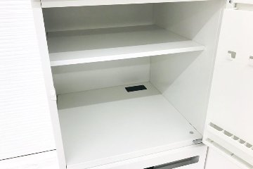 8人用ロッカー 8人用 スチール ロッカー 中古 コクヨ エディア メールボックス 中古オフィス家具 オートロックダイヤル錠 キャビネットの画像