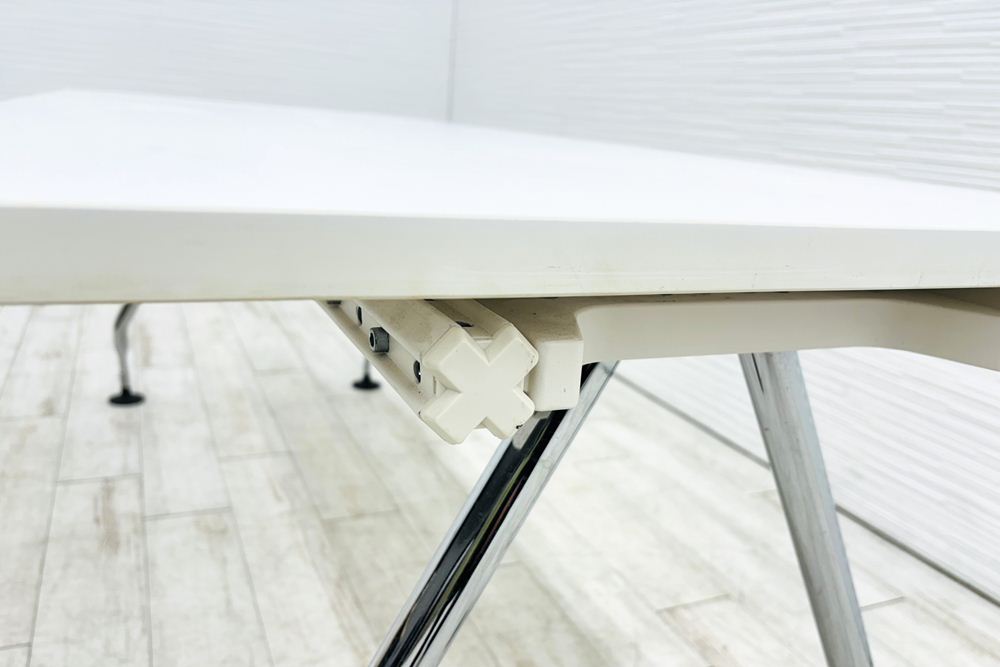ヴィトラ アドホック Vitra 中古 小型会議テーブル W2000 幅2000 ミーティングテーブル 会議机 中古オフィス家具 ホワイト 2000/750/720の画像